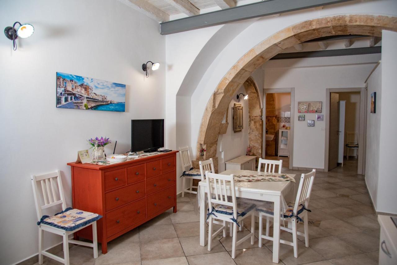 Siracusa Casa Tiche&Selene Syrakus Exterior foto